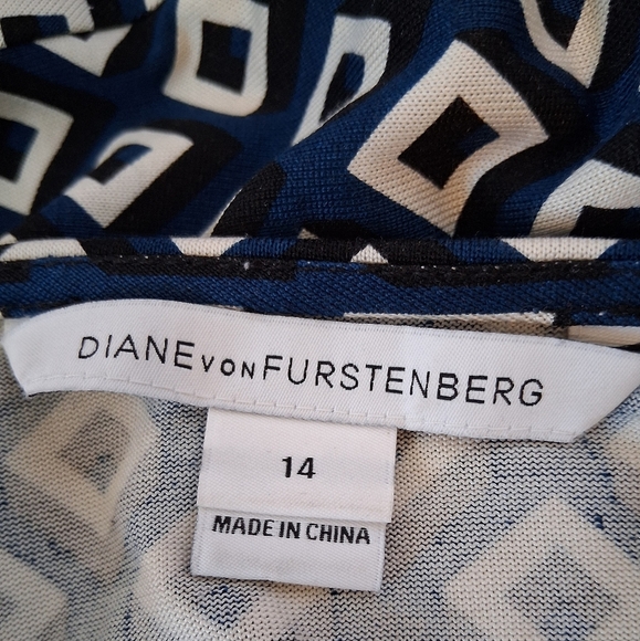 Diane Von Furstenberg Behati Wrap Two Piece Set Size 14 - Picture 9 of 11
